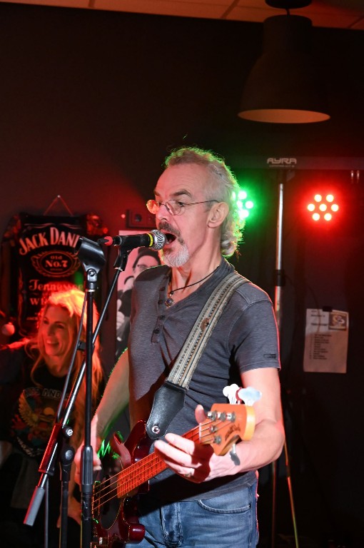 ../Images/10 jaar Ro's Barbershop 311.jpg